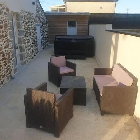 Gite Atypique Avec Jacuzzi Hillion Exteriör bild