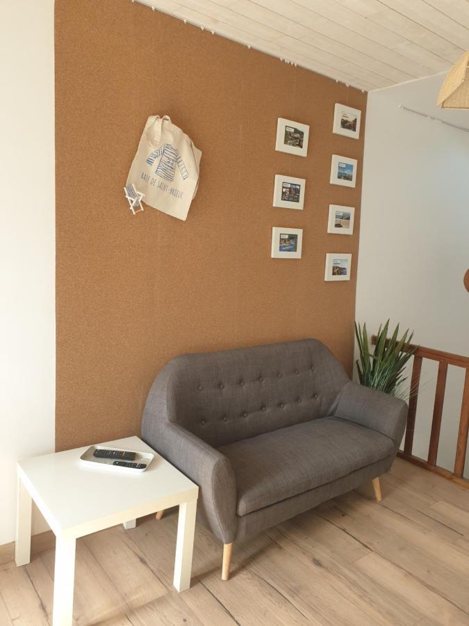 Gite Atypique Avec Jacuzzi Hillion Exteriör bild